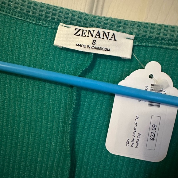 NWT Zenana Top - Picture 2 of 3
